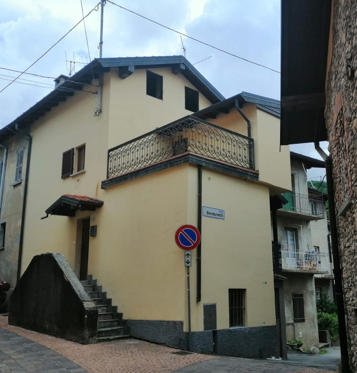 Casa semindipendente a Bedero Valcuvia